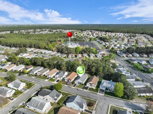 Property Slideshow image 3 of 27 | 81 woodstock dr, Toms River, NJ, 08757