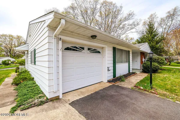 Property Slideshow image 2 of 28 | 4 b maryland ave, Whiting, NJ, 08759