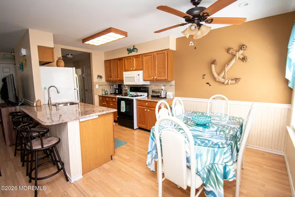 Property Slideshow image 3 of 23 | 2382 mount hood ln, Toms River, NJ, 08753