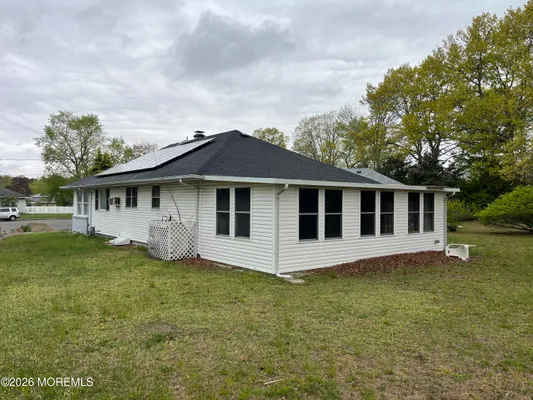 Property Slideshow image 3 of 14 | 27 mount logan ln, Toms River, NJ, 08753