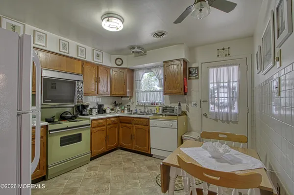 Property Slideshow image 2 of 20 | 1 moccasin dr b, Whiting, NJ, 08759