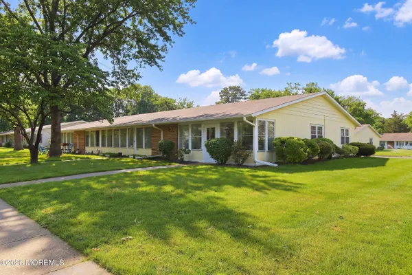 Property Slideshow image 2 of 28 | 212d huntington dr d, Lakewood, NJ, 08701