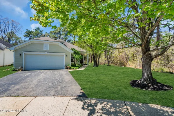 Property Slideshow image 2 of 47 | 52 summerwinds dr, Lakewood, NJ, 08701