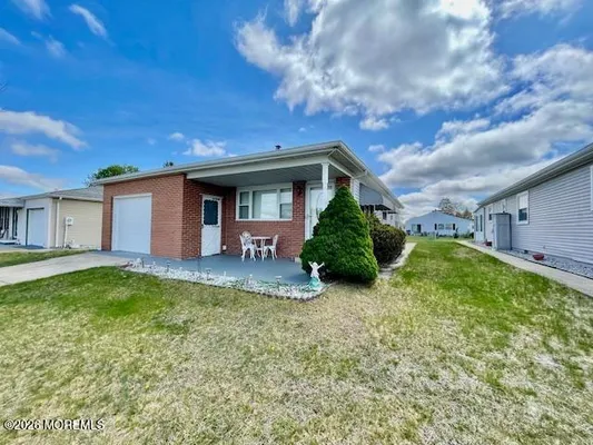 Property Slideshow image 3 of 21 | 11 monaco ct, Toms River, NJ, 08757