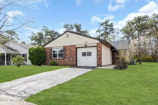 Property Slideshow image 3 of 47 | 12 nautilus dr, Brick, NJ, 08723