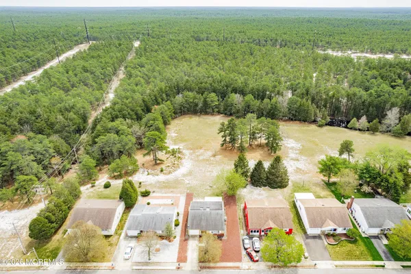 Property Slideshow image 3 of 34 | 233 westbrook dr, Toms River, NJ, 08757