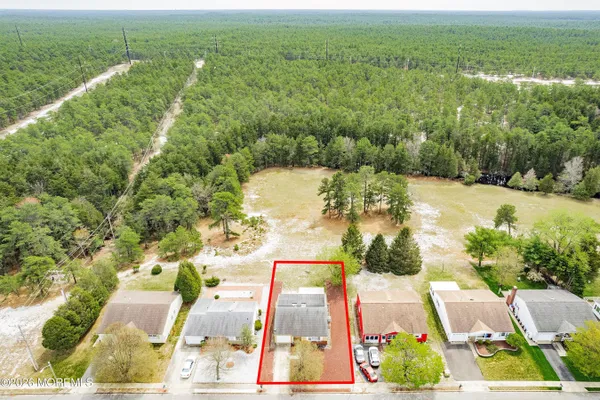 Property Slideshow image 2 of 34 | 233 westbrook dr, Toms River, NJ, 08757