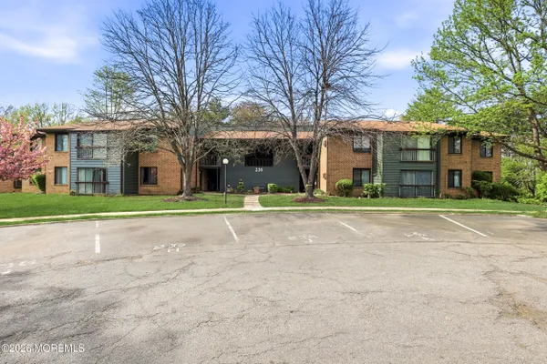 Property Slideshow image 2 of 20 | 236 medford ct j, Manalapan, NJ, 07726