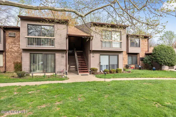 Property Slideshow image 3 of 23 | 18 lexington ct, Red Bank, NJ, 07701