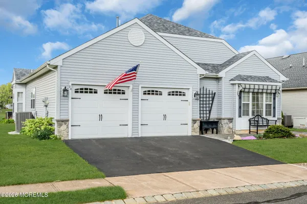 Property Slideshow image 2 of 125 | 20 wycliffe dr, Manchester, NJ, 08759