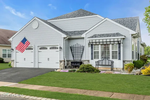 Property Slideshow image 3 of 125 | 20 wycliffe dr, Manchester, NJ, 08759