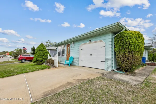 Property Slideshow image 2 of 21 | 24 saint kitts dr, Toms River, NJ, 08757