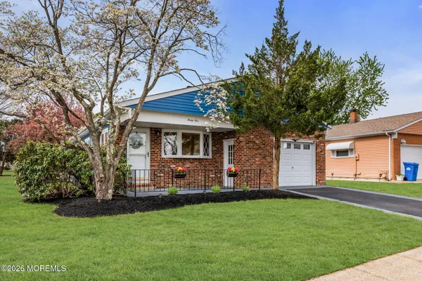 Property Slideshow image 3 of 52 | 31 vail st, Toms River, NJ, 08757