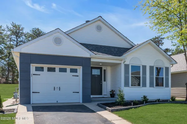 Property Slideshow image 2 of 62 | 80 canterbury ln, Toms River, NJ, 08757