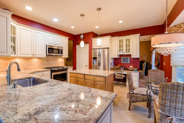 Property Slideshow image 2 of 48 | 1 leeds ln, Jamesburg, NJ, 08831