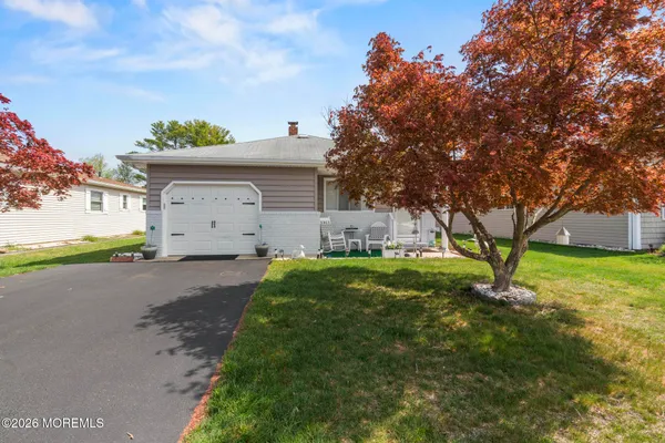 Property Slideshow image 2 of 29 | 374 barbados dr, Toms River, NJ, 08757