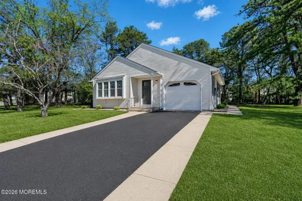 Property Slideshow image 3 of 27 | 44 penwood dr 55, Whiting, NJ, 08759