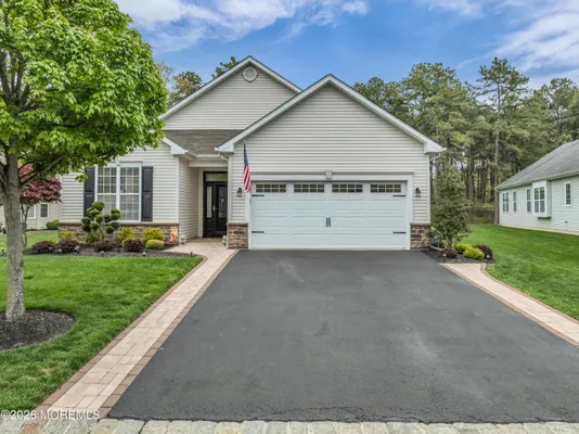 Property Slideshow image 3 of 32 | 37 woodview dr, Whiting, NJ, 08759