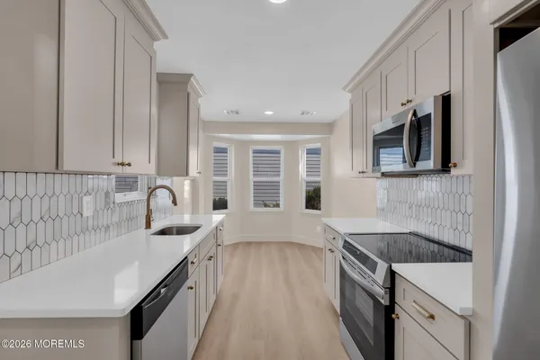Property Slideshow image 2 of 36 | 136 longwood dr, Manahawkin, NJ, 08050