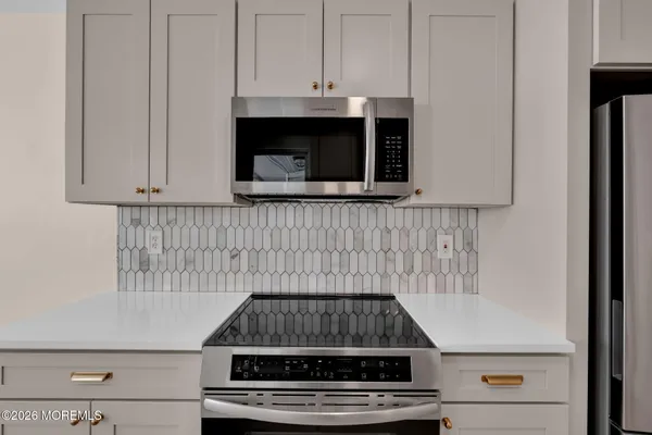 Property Slideshow image 3 of 36 | 136 longwood dr, Manahawkin, NJ, 08050