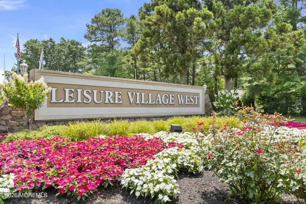 Property Slideshow image 3 of 45 | 880a winchester ct, Manchester, NJ, 08759
