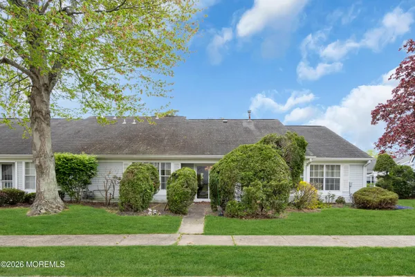 Property Slideshow image 2 of 45 | 880a winchester ct, Manchester, NJ, 08759