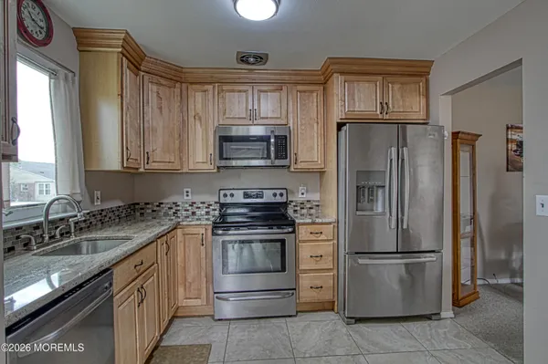Property Slideshow image 2 of 23 | 15 lafayette dr b, Whiting, NJ, 08759
