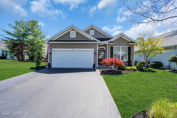 Property Slideshow image 3 of 45 | 7 wolverton ct, Jackson, NJ, 08527