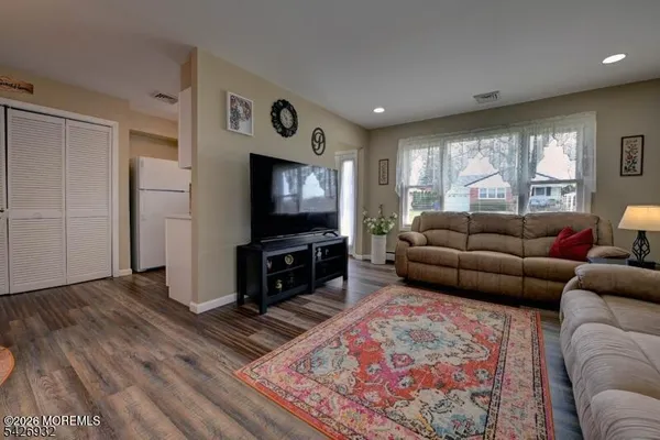 Property Slideshow image 3 of 12 | 123 columbine cir, Toms River, NJ, 08755