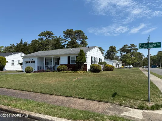 Property Slideshow image 2 of 20 | 2 brakenbury dr, Toms River, NJ, 08757