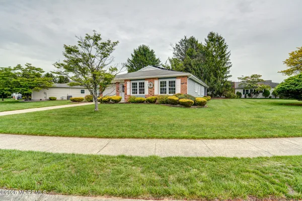 Property Slideshow image 2 of 21 | 24 carter way, Brick, NJ, 08723