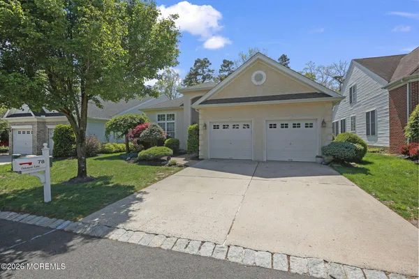 Property Slideshow image 2 of 39 | 78 oakmont ln, Jackson, NJ, 08527