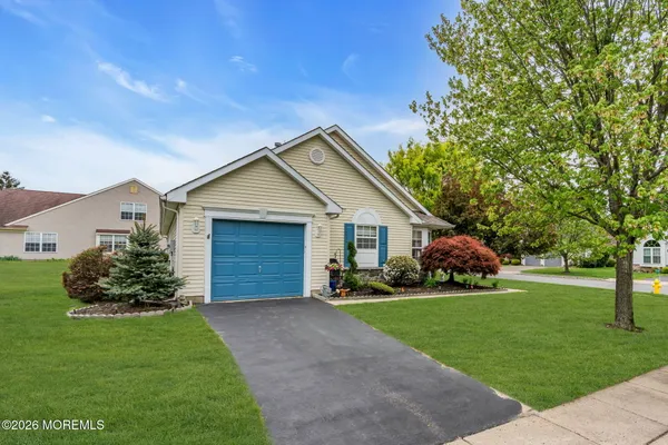 Property Slideshow image 3 of 27 | 2760 rockport ln, Toms River, NJ, 08755