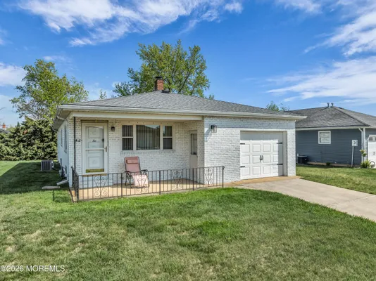 Property Slideshow image 2 of 23 | 10 picasso ct, Toms River, NJ, 08757
