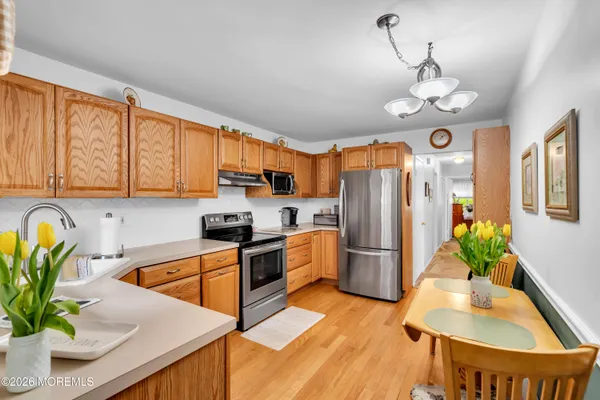 Property Slideshow image 2 of 35 | 112 lexington ct, Red Bank, NJ, 07701