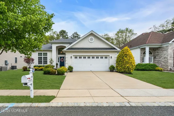Property Slideshow image 2 of 38 | 36 muirfield rd, Jackson, NJ, 08527