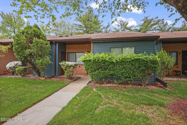 Property Slideshow image 2 of 23 | 220 medford ct c, Manalapan, NJ, 07726