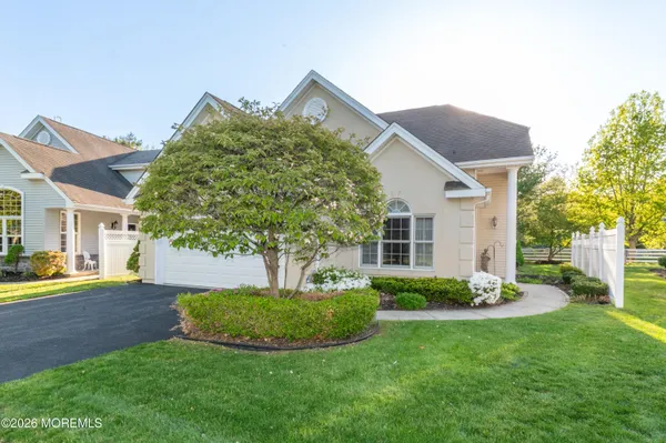 Property Slideshow image 2 of 38 | 18 chesapeake dr, Holmdel, NJ, 07733