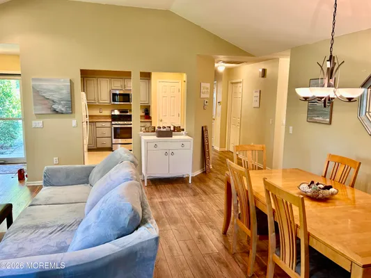 Property Slideshow image 3 of 12 | 2752 meadow lake dr, Toms River, NJ, 08755