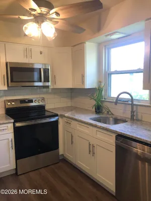 Property Slideshow image 2 of 13 | 6 dickinson rd, Brick, NJ, 08724