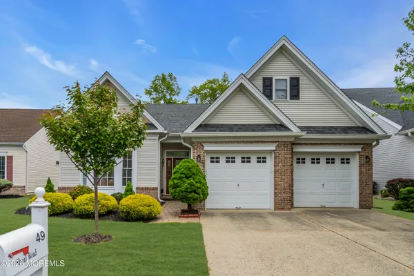 Property Slideshow image 2 of 40 | 49 shoal rd, Jackson, NJ, 08527