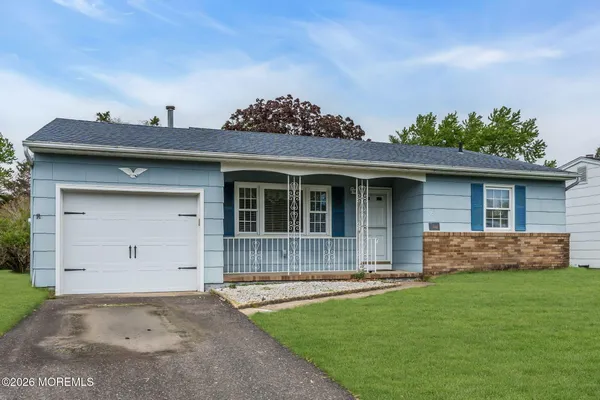 Property Slideshow image 2 of 35 | 112 georgetown rd, Toms River, NJ, 08757