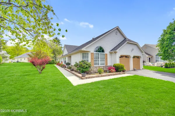 Property Slideshow image 2 of 52 | 2737 dalton ln, Toms River, NJ, 08755