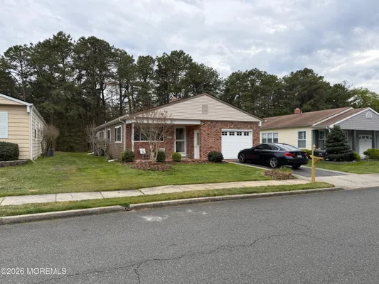 Property Slideshow image 2 of 53 | 75 chesterfield ln, Toms River, NJ, 08757