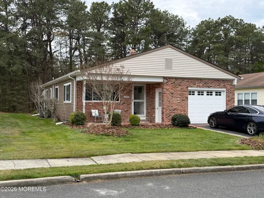 Property Slideshow image 3 of 53 | 75 chesterfield ln, Toms River, NJ, 08757