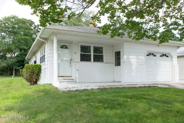 Property Slideshow image 3 of 20 | 50 biabou dr, Toms River, NJ, 08757