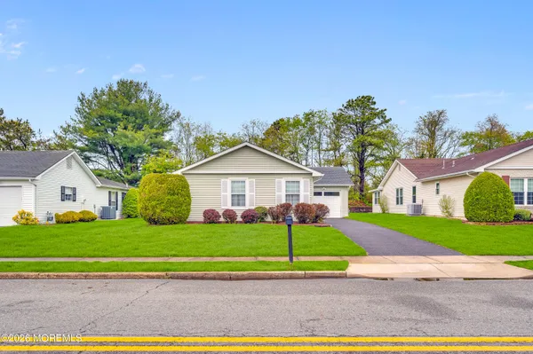 Property Slideshow image 3 of 36 | 67 greenbriar blvd 67, Brick, NJ, 08724
