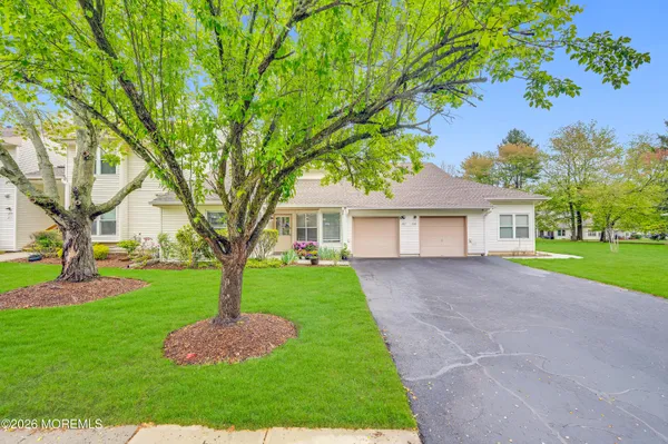 Property Slideshow image 2 of 33 | 267 sunshine ct, Englishtown, NJ, 07726