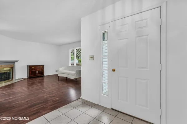 Property Slideshow image 3 of 34 | 4 brant dr, Brick, NJ, 08724