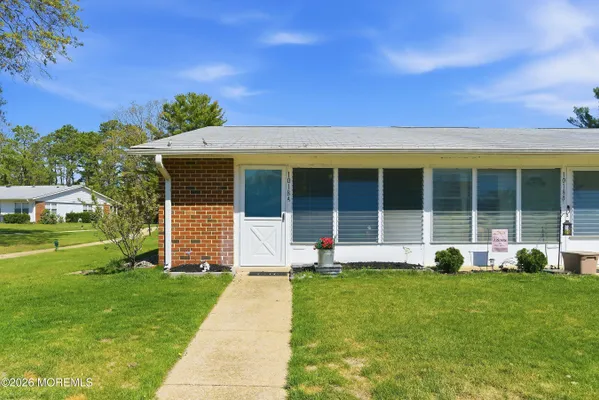 Property Slideshow image 2 of 23 | 1018a aberdeen dr, Lakewood, NJ, 08701